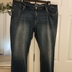 Levi Strauss Signature Modern Straight Jeans